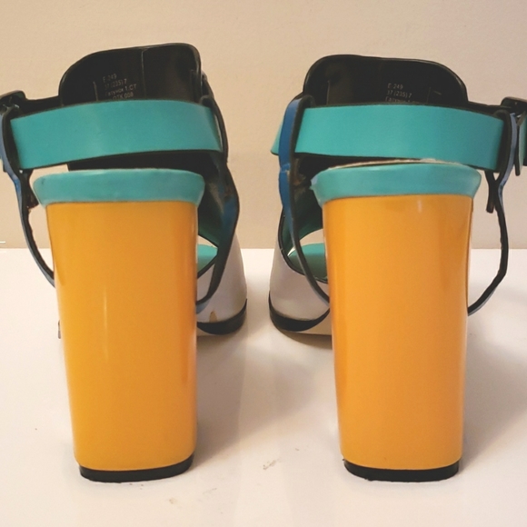 Disco Diva! Faux Leather unique heels 6.5 EUC - Picture 9 of 13